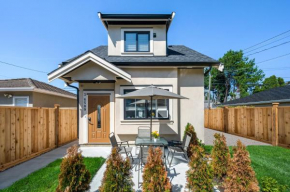 Three bedrooms brand new laneway house near public transit